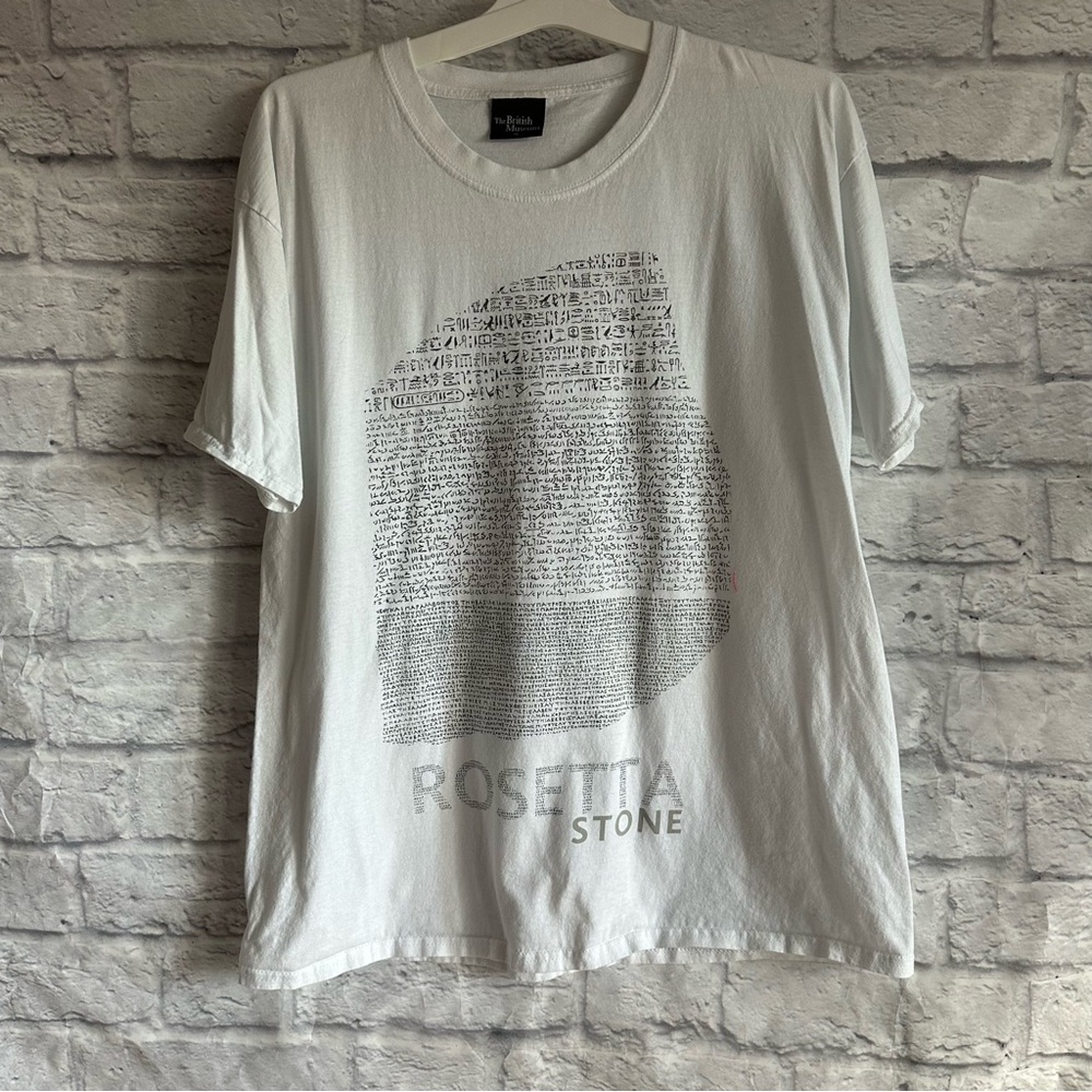 PREOWNED THE BRITISH MUSEUM ROSETTA STONE TSHIRT WOMENS XL WHITE SHORT SLEEVE